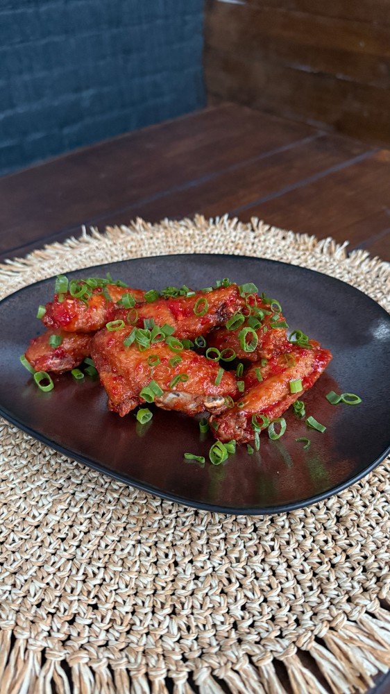 Крила в гостро-солодкому соусі