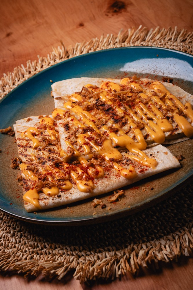 Кесадилья з сиром та трюфелем