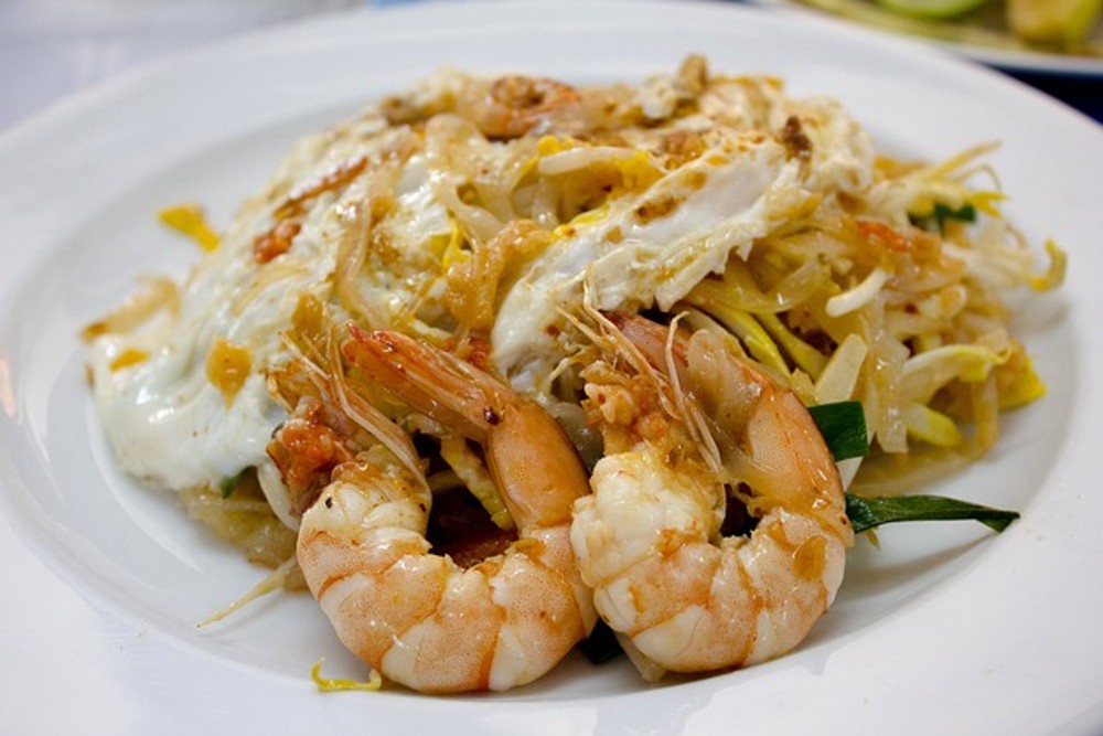 Локшина Пад Тай з морепродуктами/куркою на вибір, 400г