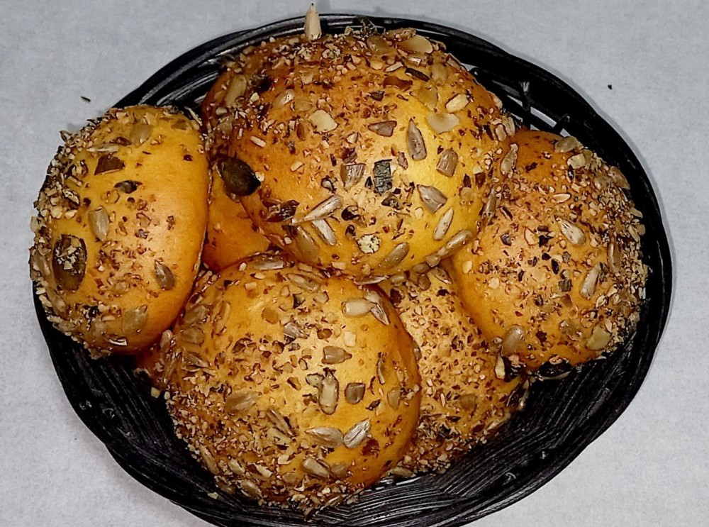 Булочка гарбузова домашня з гарбузовим насінням 35г