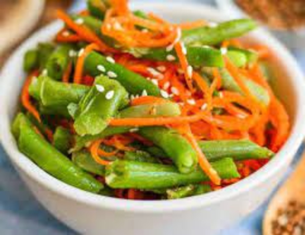 Салат із стрючкової квасолі та моркви по-східному  50г