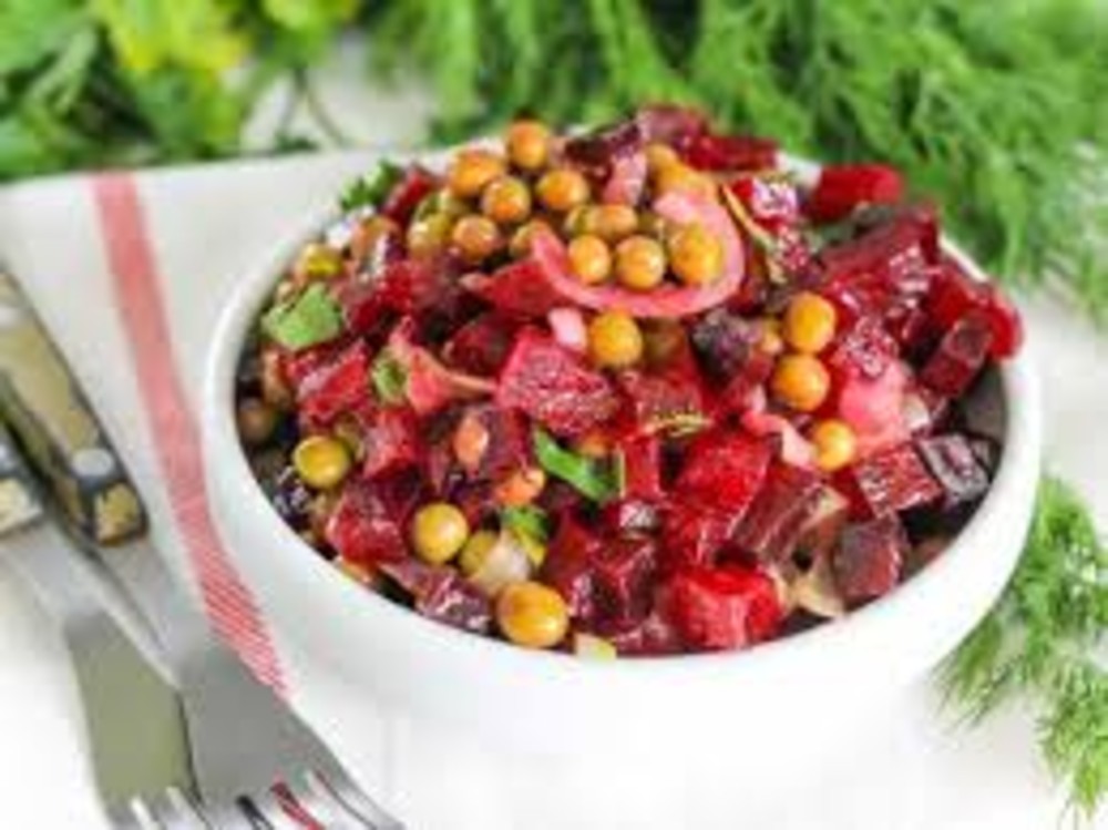 Салат з  бурячка, горошку та огірка солоного 50г