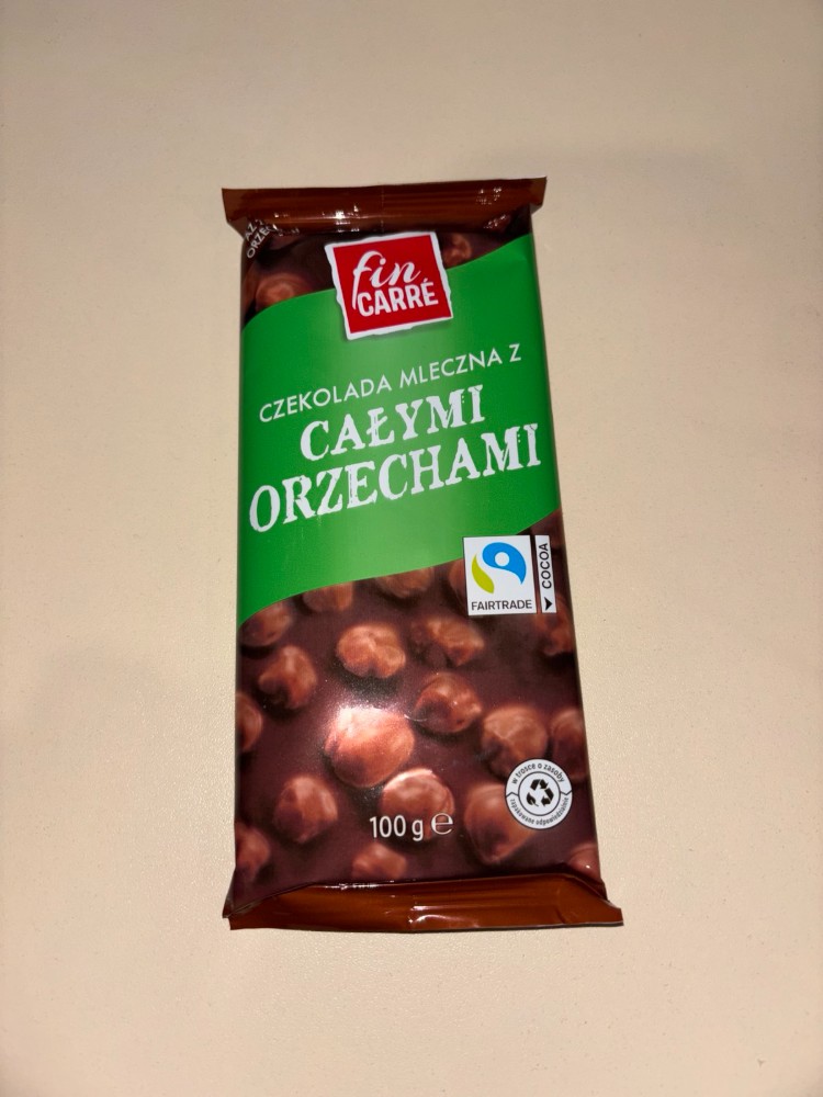 Шоколад молочний з горіхами 100г
