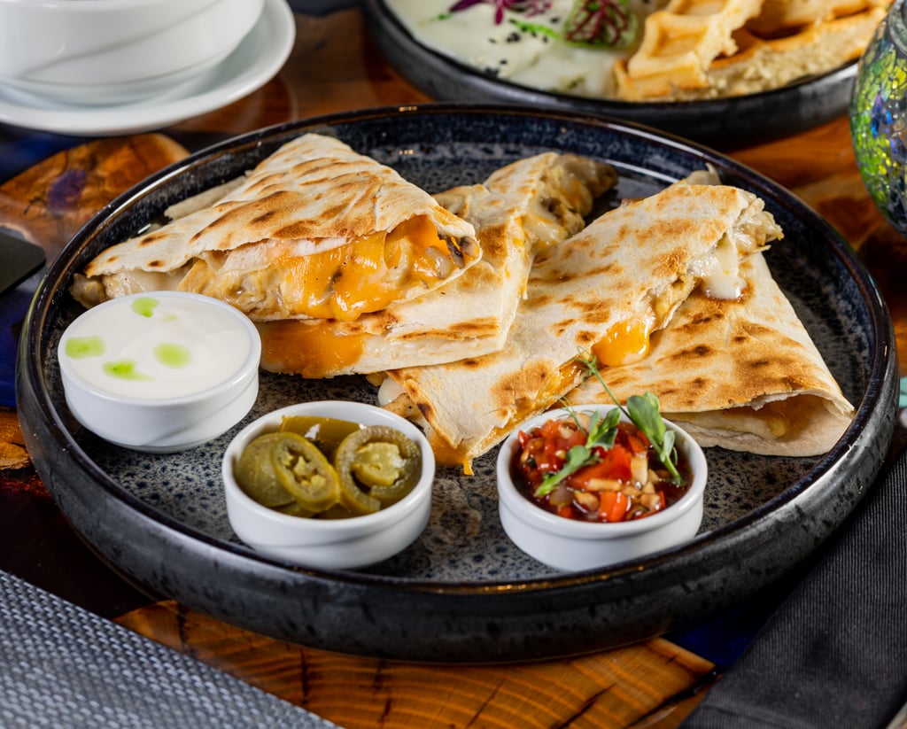 ქათმის კესადია • Chicken Quesadilla
