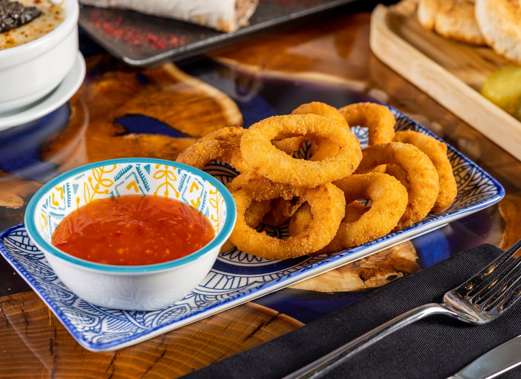 Onion Rings with Sweet Chilli Sauce