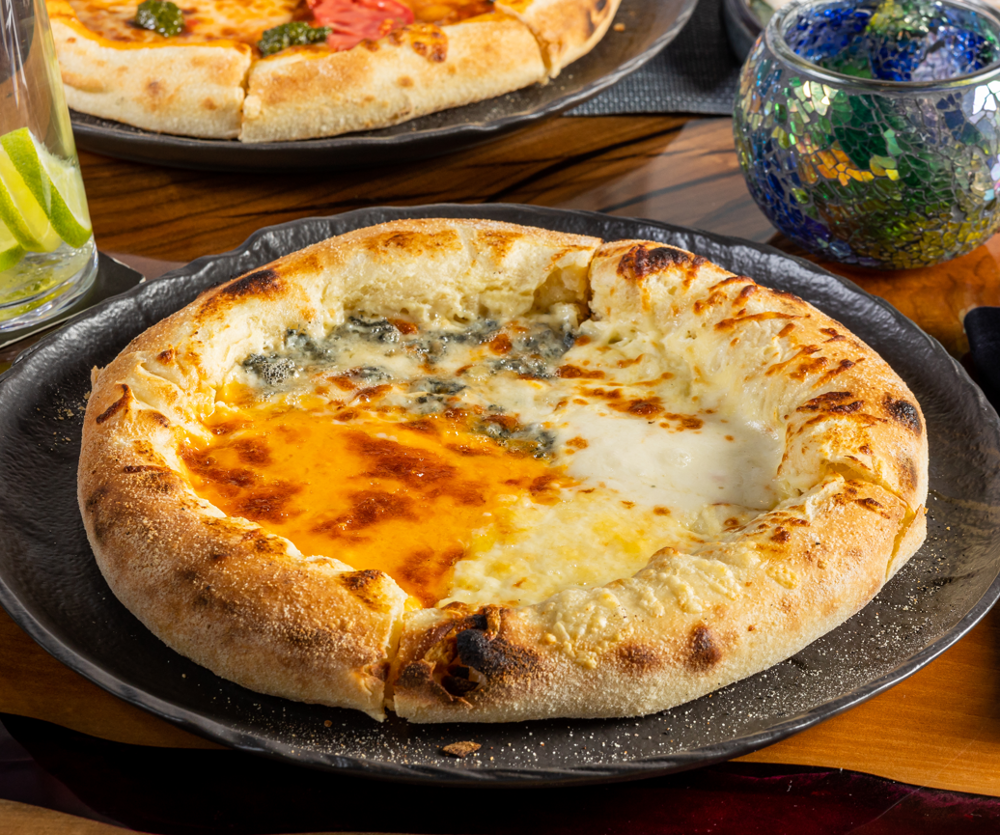 პიცა ოთხი ყველი • Pizza Quattro Formaggi