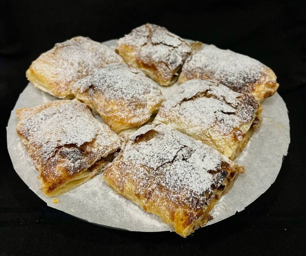 Штрудель з яблуками