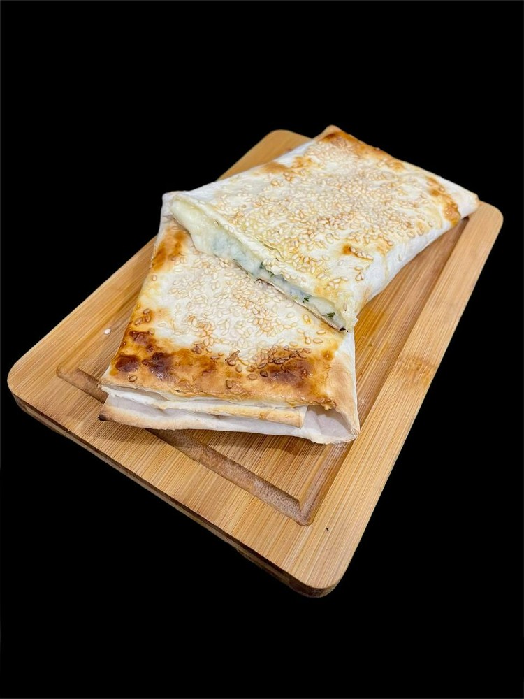 Лаваш з сулугуні/Lavash(pita)bread baked with cheese suluguni.200g.