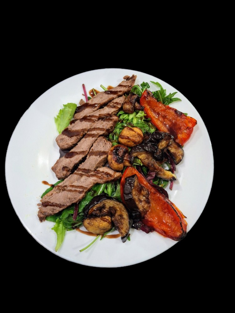 Теплий салат з телятиною 250г