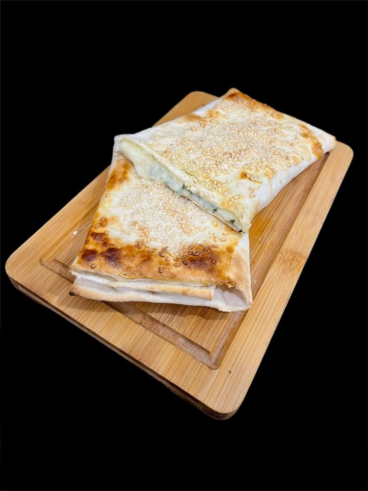 Лаваш з сиром сулугуні