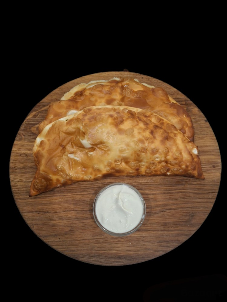 Чебуреки  з сиром