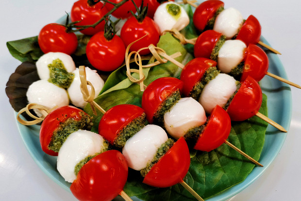 Канапе Капрезе