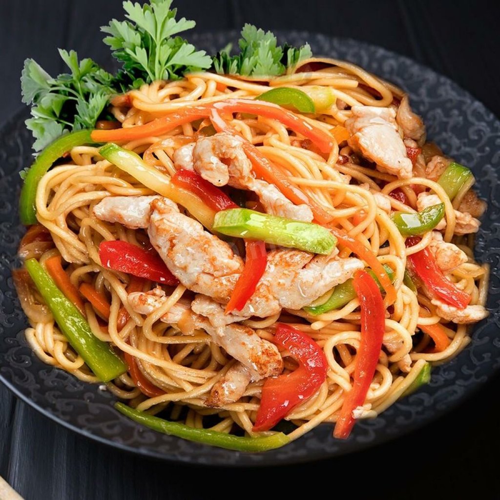 Рисова локшина з куркою 