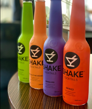 SHAKE COCKTAILS