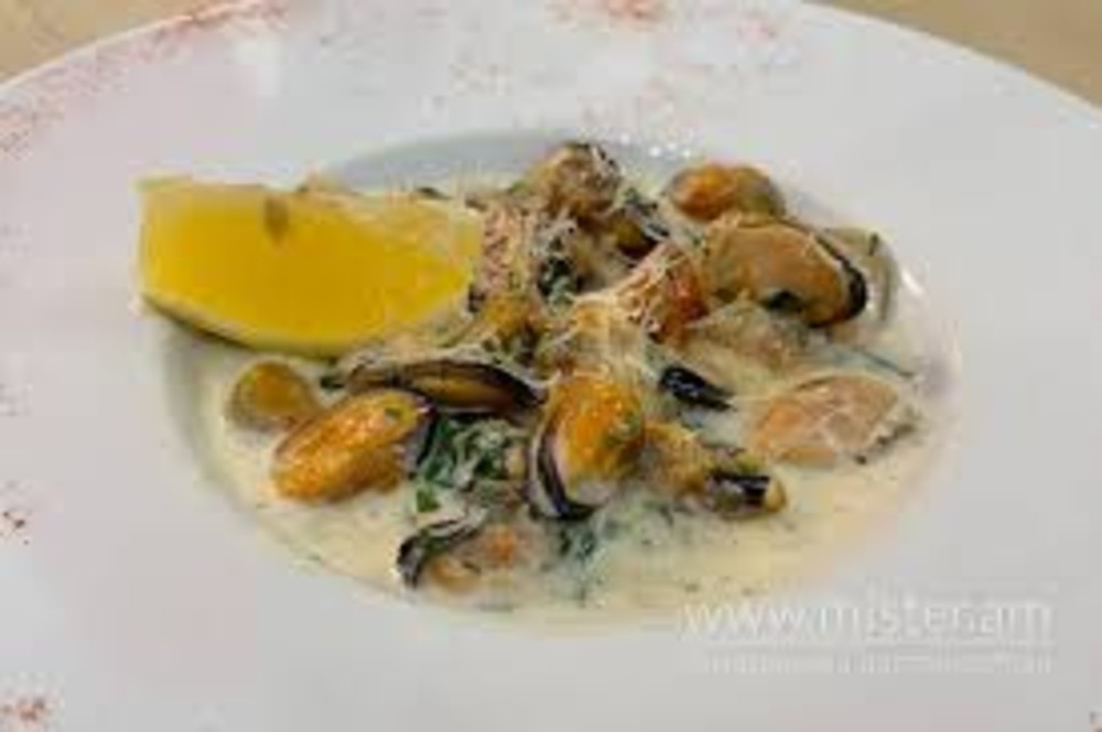 Мідії у вершковому соусі