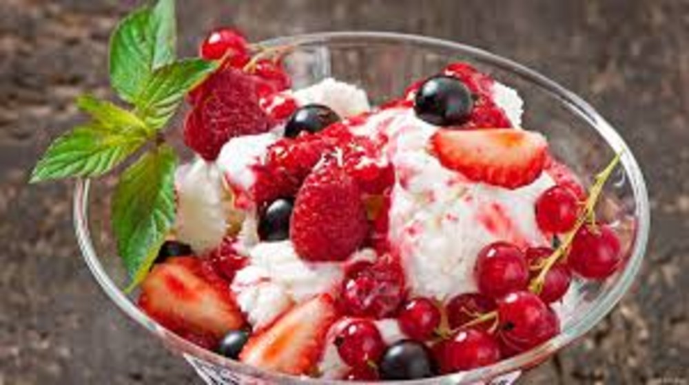 Морозиво з фруктами