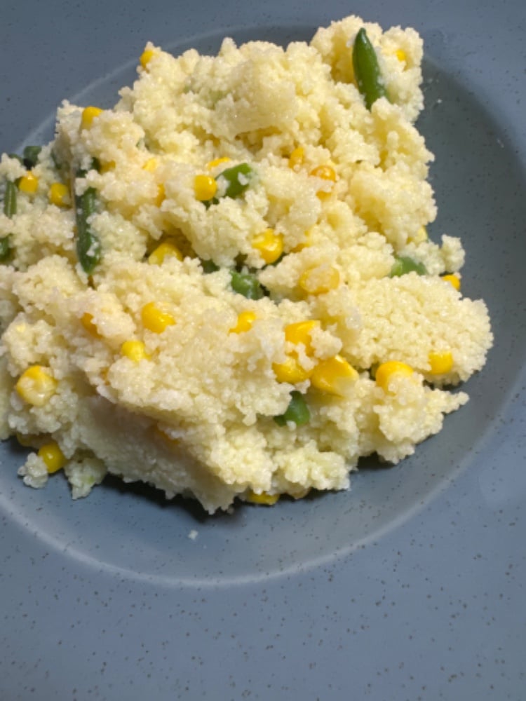 Кус-кус зі стручковою квасолею та кукурудзою