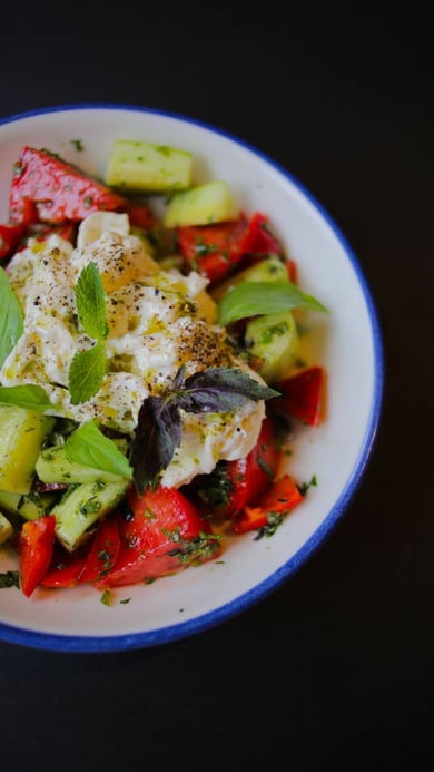 Summer salad with Stracciatella