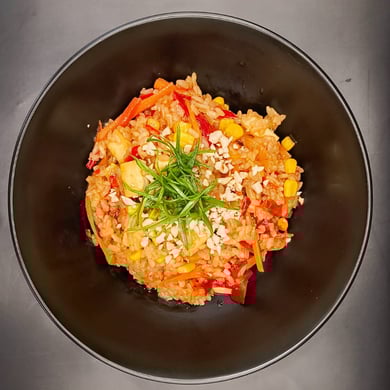 Тайський смажений рис з овочами та тофу