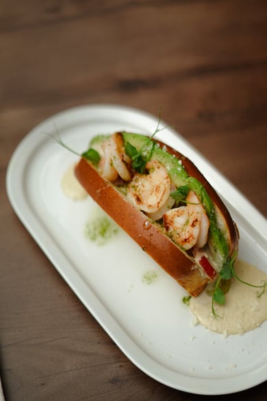 Англійський хот-дог з креветкою