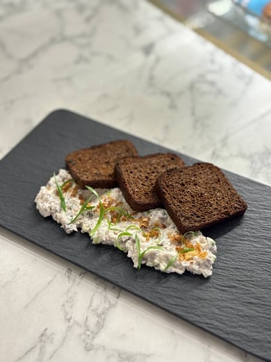 Норвезька закуска з оселедця