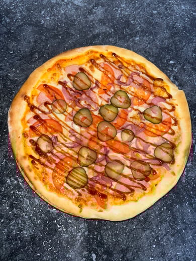 Шинка та овочі під соусом - Піца Апулійська 
