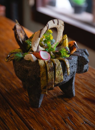 MOLCAJETE DE VEGETALES ASADOS