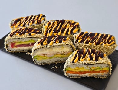 Набір  Суші -Бургери асорті №2 (890 г) ( з тунцем , крветкою , лососем)