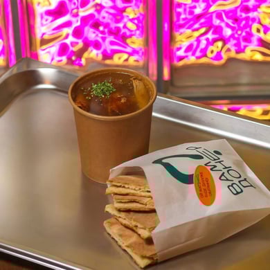 Бульйон з курчам та пітою