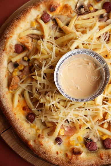 Pizza “Fries chicken cheese“ 