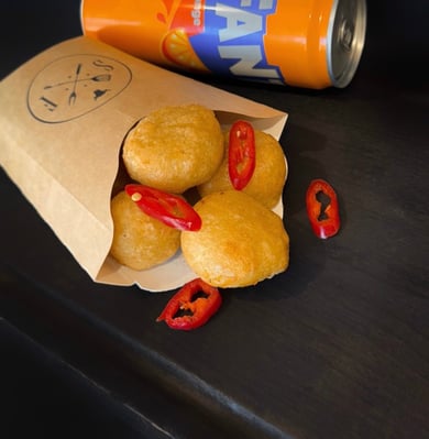 Сирні кульки пікантні з халапеньо