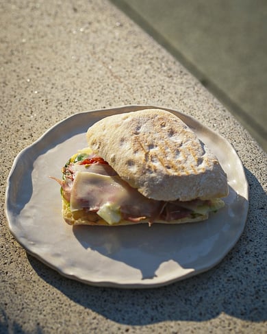Sandwich w/ prosciutto