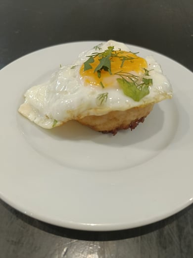 Біфштекс з яйцем