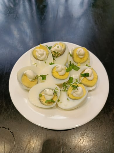 яйце варене половинка