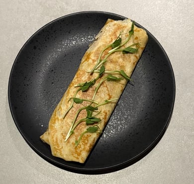 Млинець з куркою та сиром