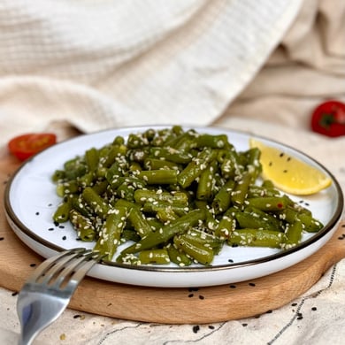 Квасоля спаржева у маслі з кунжутом