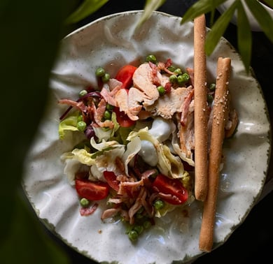 Салат з куркою та мусом з сиру Дор блю