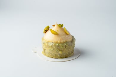 NEW Pistachio & Apricot Cake