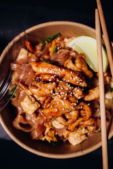 Пад Тай з куркою