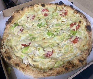 Піца сімейний Цезар з куркою