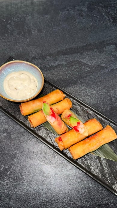 Теплий спрінг-рол з креветкою (5шт)