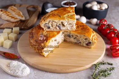 з Куркою, фірмовим сиром і Шампіньйонами