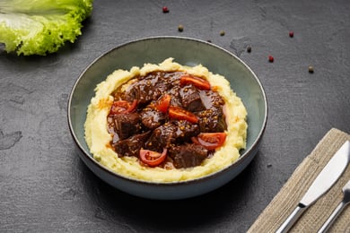 Телячі щічки з картопляним пюре 400гр