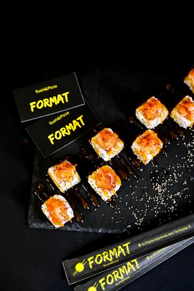 Тартар з лососем спайсі