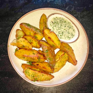 Картопля по-селянськи з соусом тар-тар