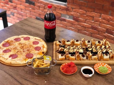 Комбо " ЗАПЕЧЕННЫЙ" 40 шт + Пицца подарок