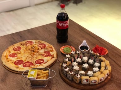 Комбо "ЖАРЕННЫЙ" 32 шт + Пицца подарок