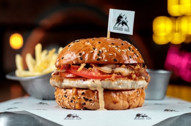 Жалаңаш қайын ененің суреті